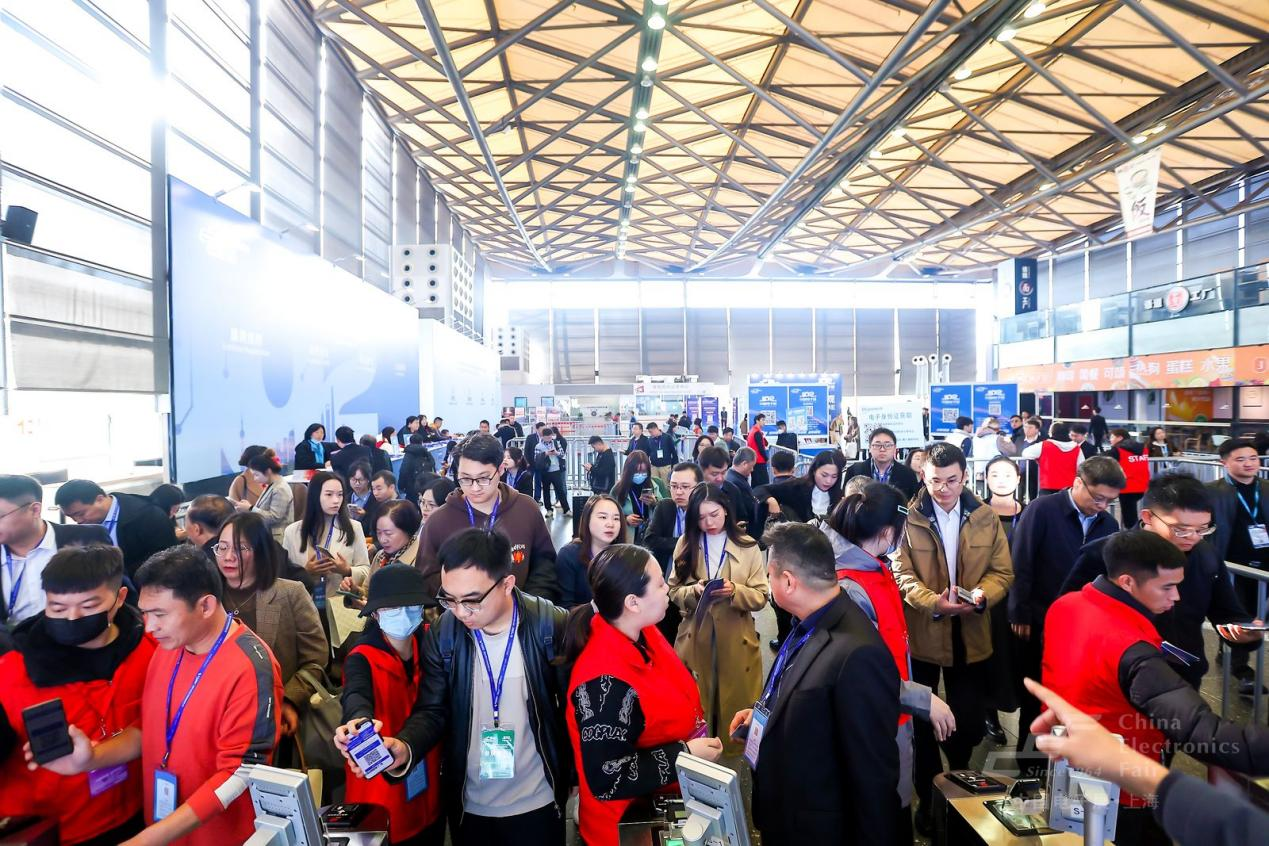 德森精密携SMT智能制造设备亮相第102届中国电子展